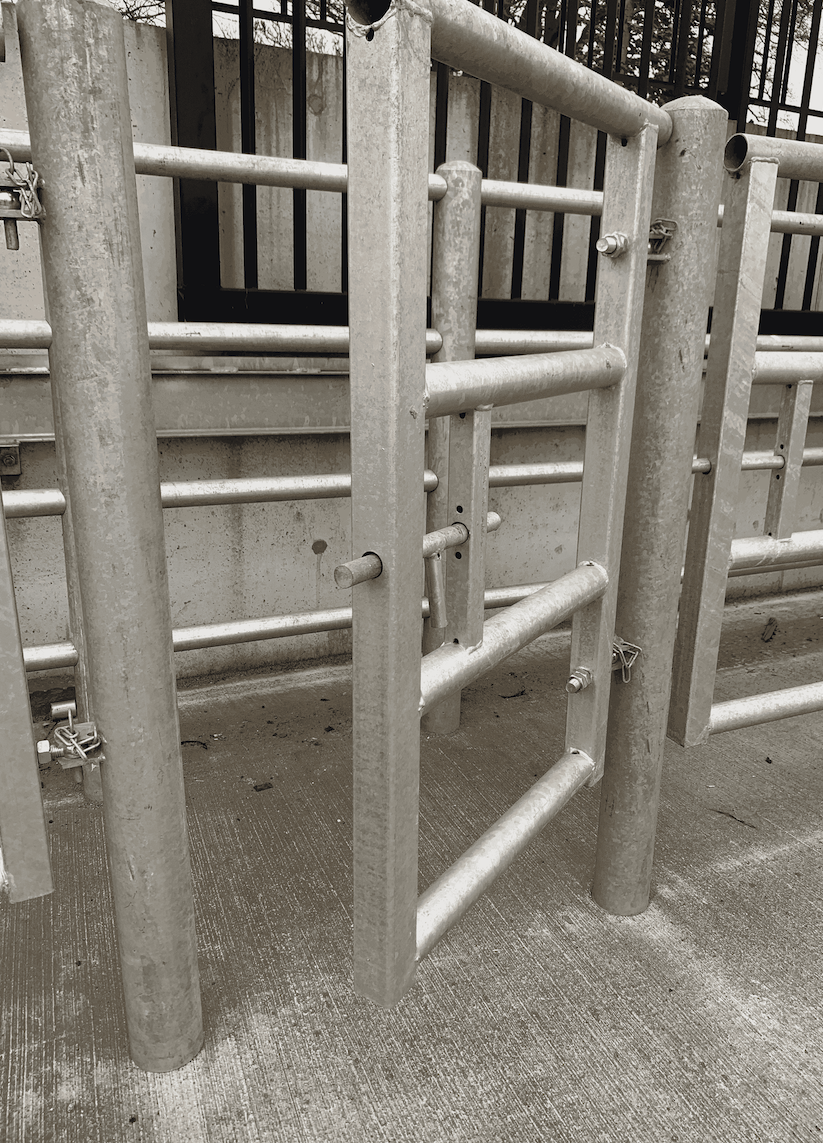 Crush Back Gate - Image 4